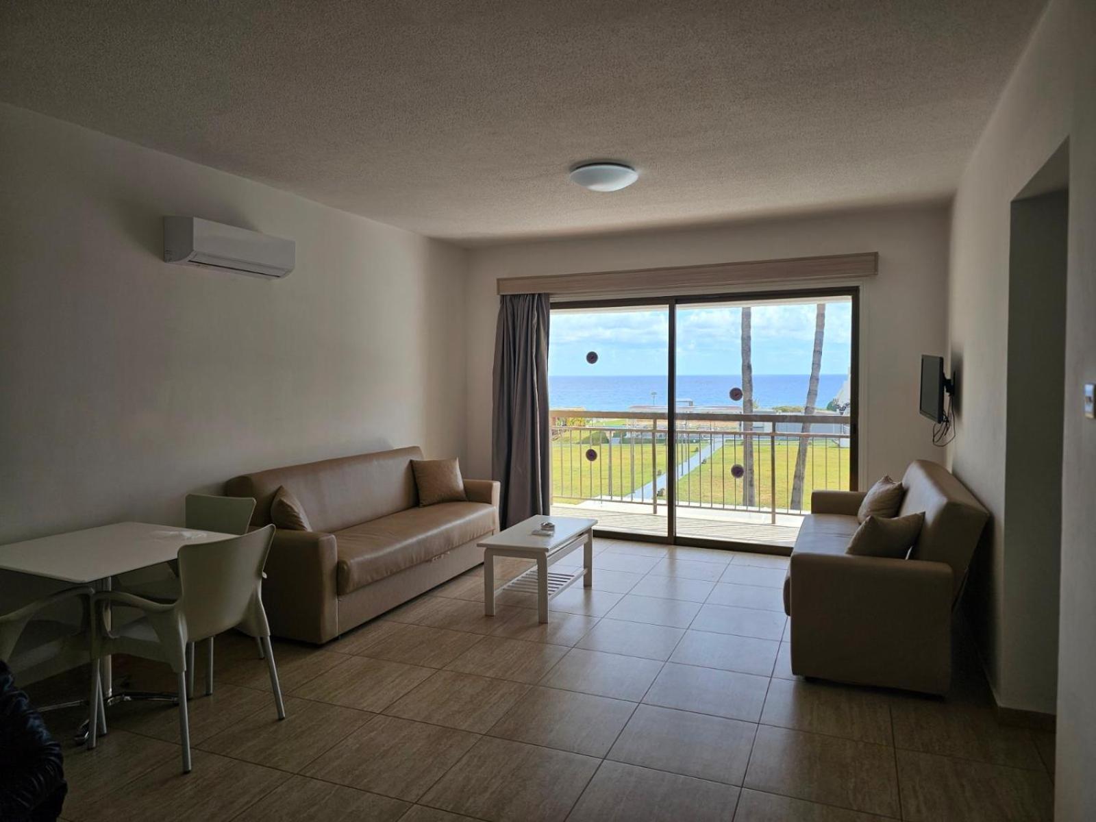 Penelope Beach Hotel Apts Протарас Екстер'єр фото
